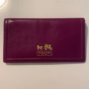 COACHLeatherMadisonCheckbookWalletPurple
. Great condition